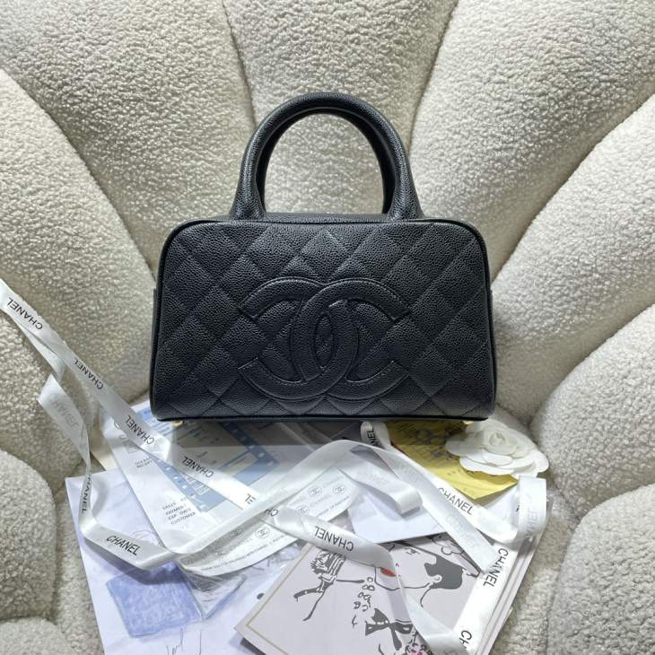 Picture of Chanel Handbags 2 _SKUfw239835443fw